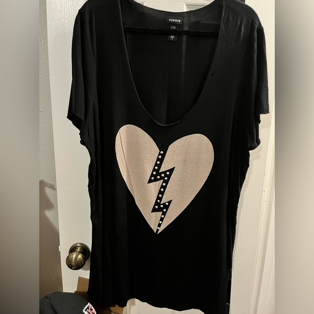 Stretchy black torrid top